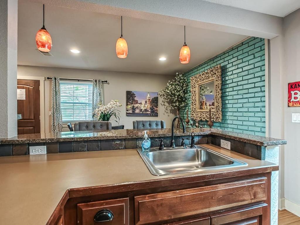 Quiet Plaza Two Bedroom 2 Bathroom Κάνσας Σίτι Εξωτερικό φωτογραφία