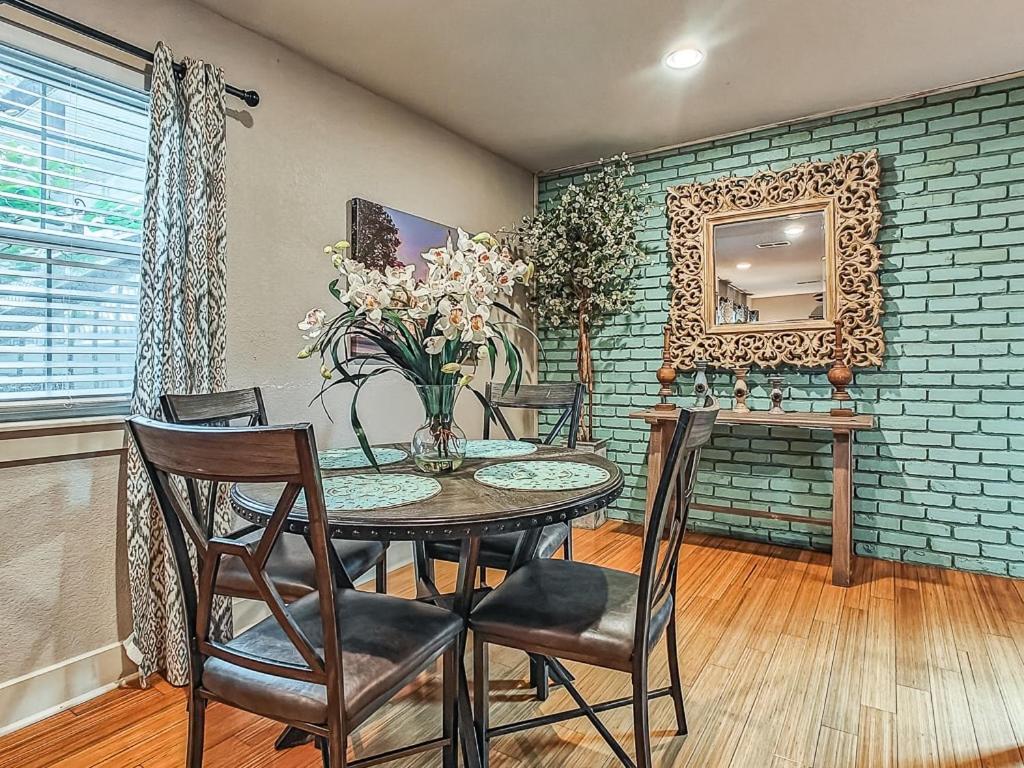 Quiet Plaza Two Bedroom 2 Bathroom Κάνσας Σίτι Εξωτερικό φωτογραφία